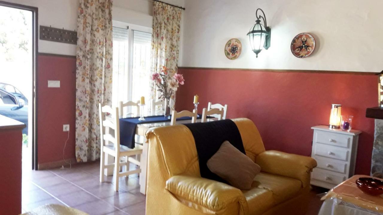 Chalet La Huerta Con Piscina Y Wifi コニル・デ・ラ・フロンテラ エクステリア 写真