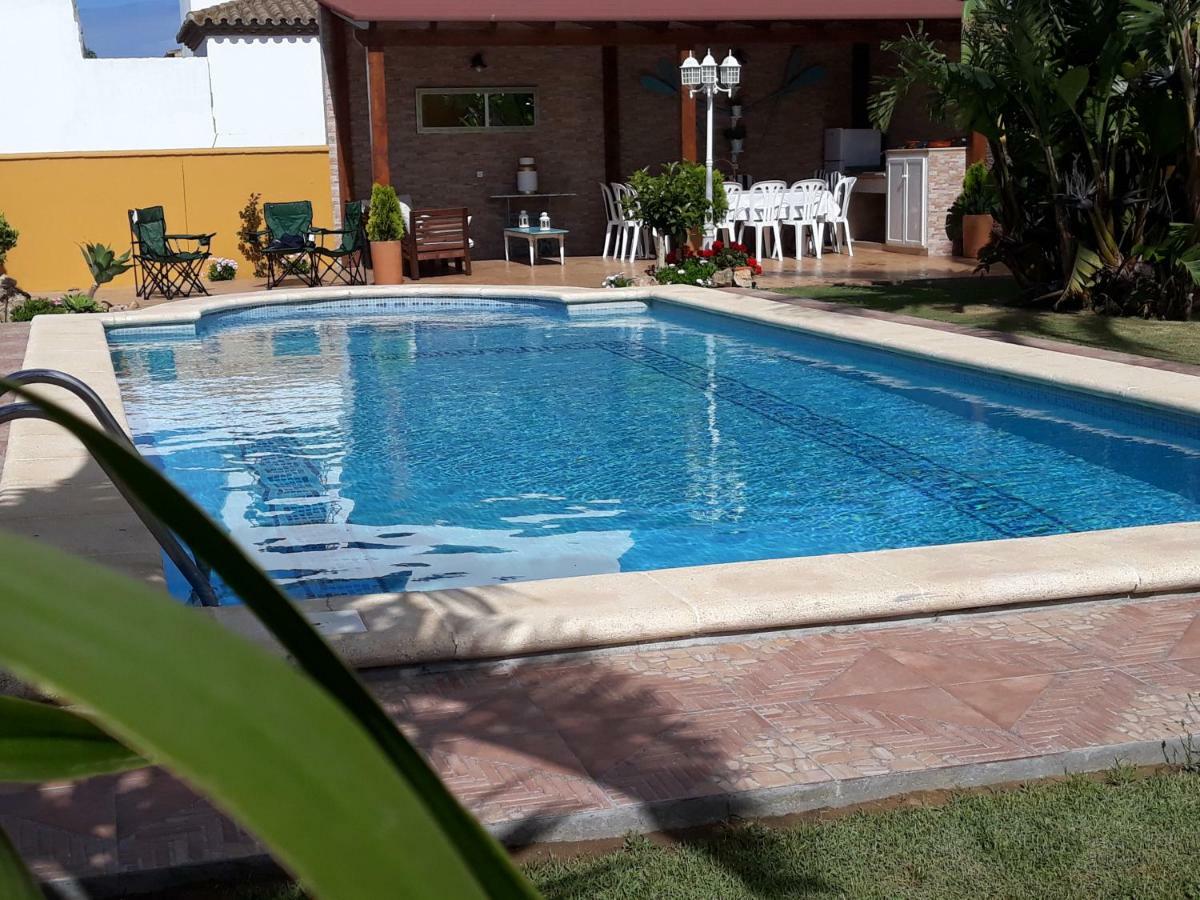 Chalet La Huerta Con Piscina Y Wifi コニル・デ・ラ・フロンテラ エクステリア 写真